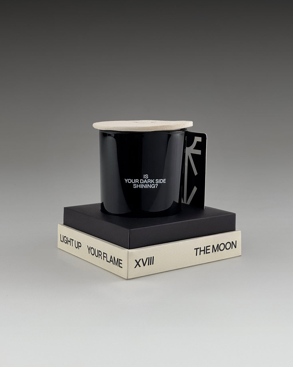 XVIII The Moon - Scented Candle
