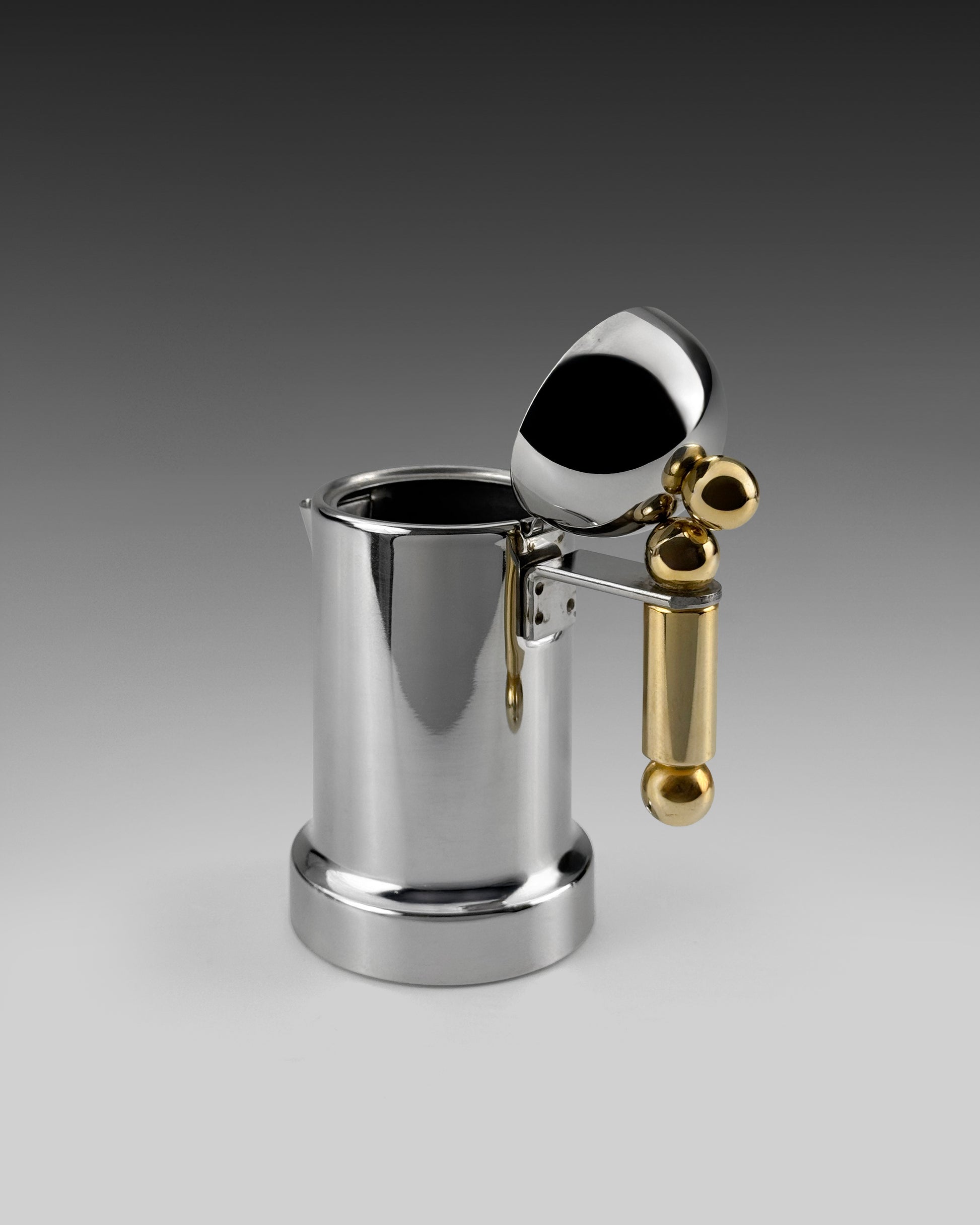 Aleyè Nomade No. 64 – The Milk Jug