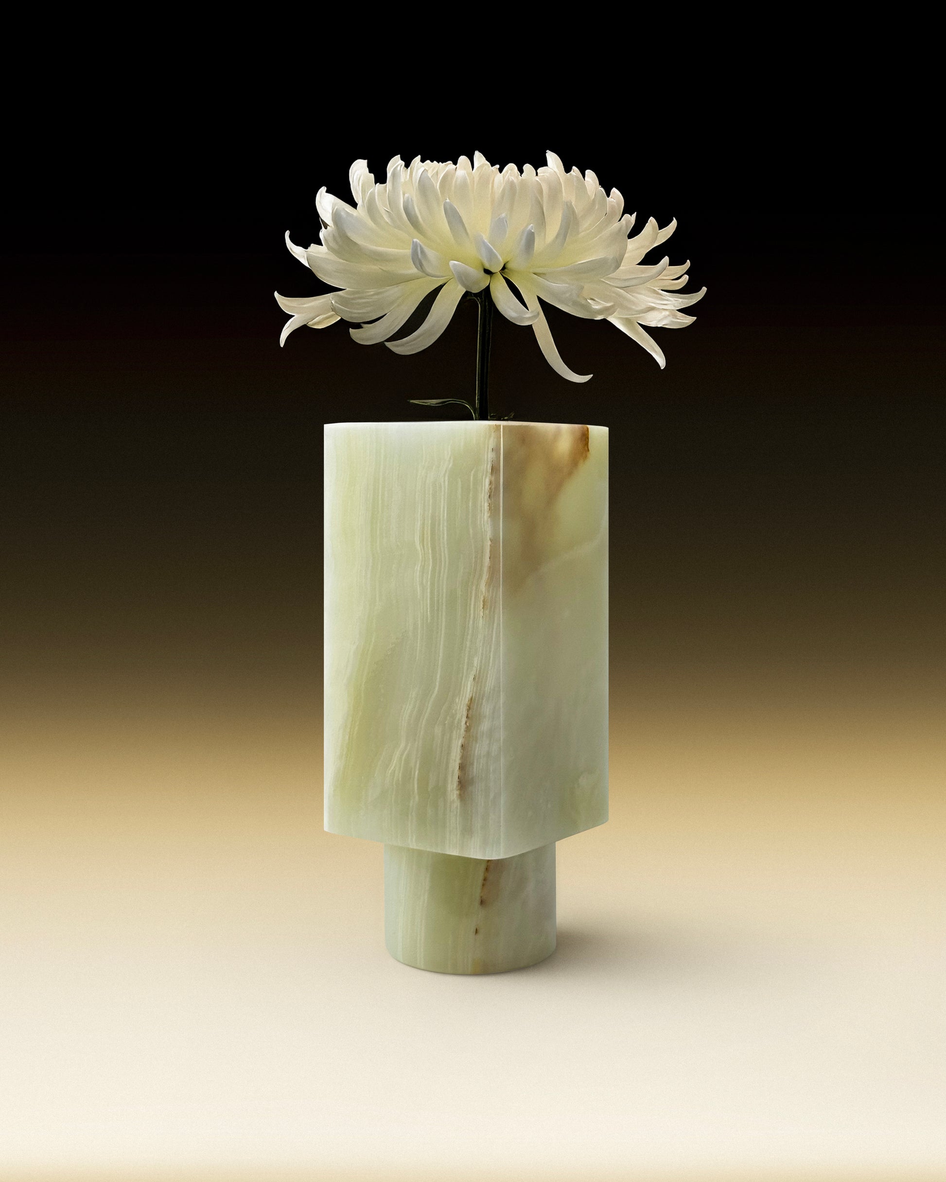 Aleyè Nomade No. 57 – The Onyx Vase