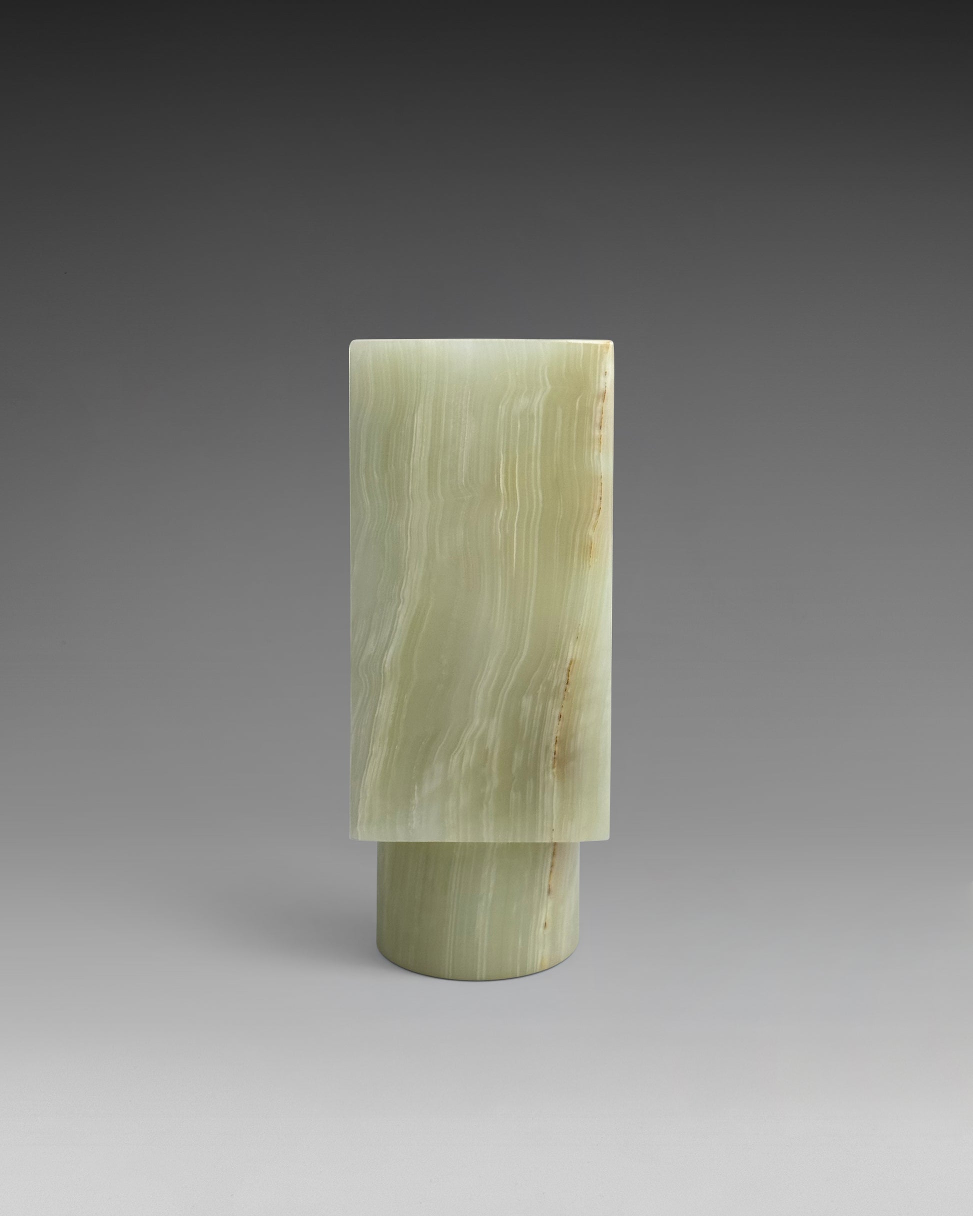 Aleyè Nomade No. 57 – The Onyx Vase