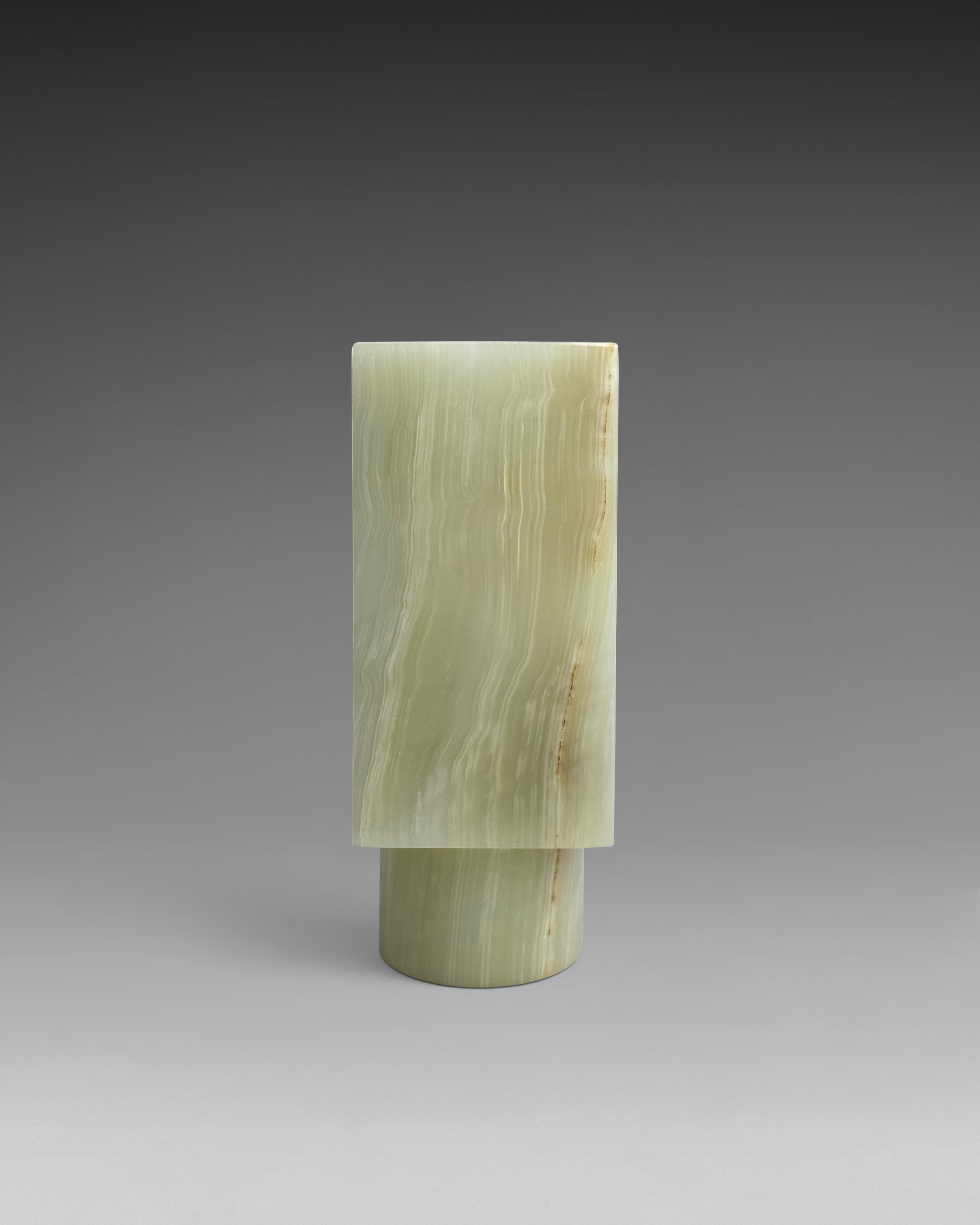 Aleyè Nomade No. 57 – The Onyx Vase