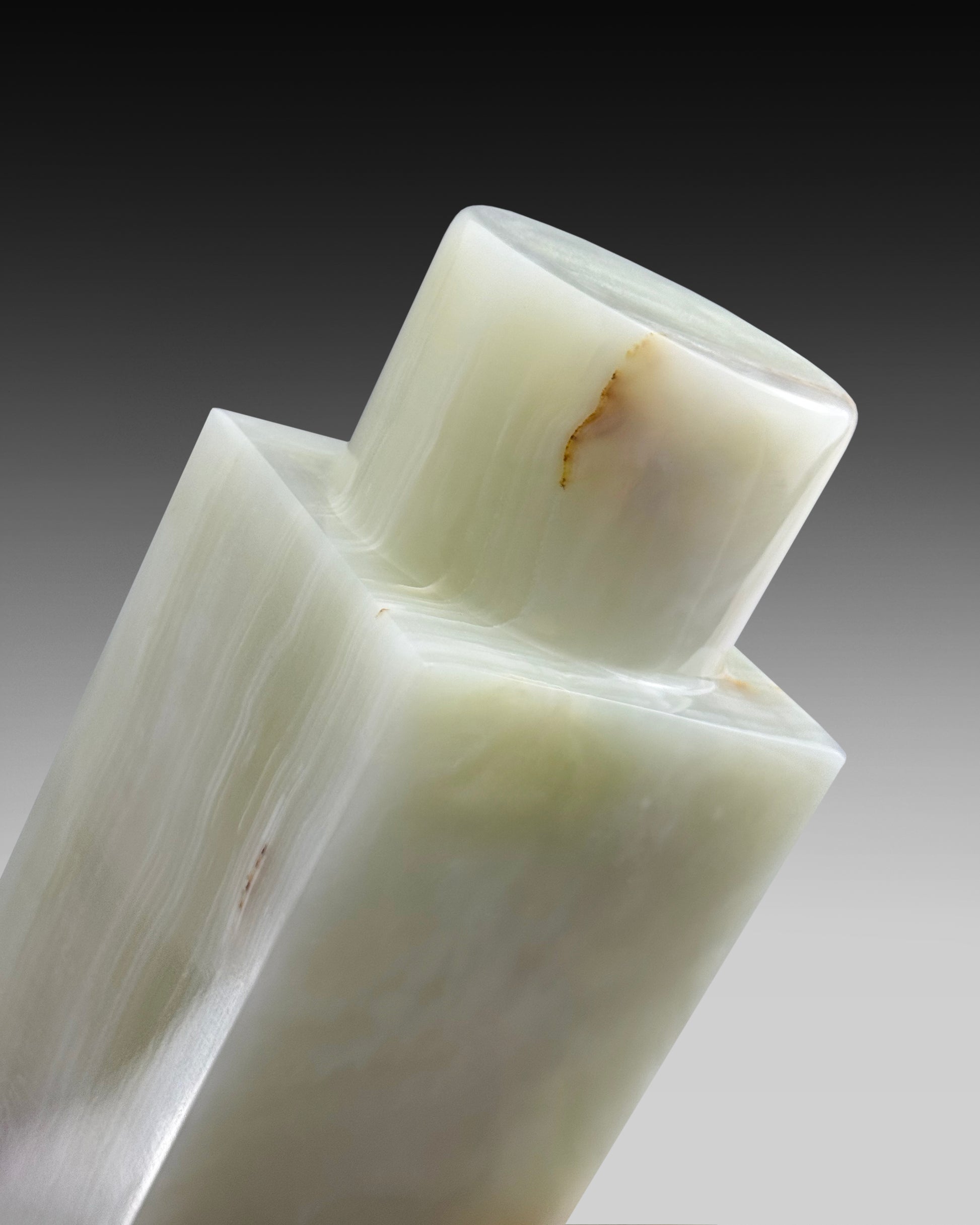 Aleyè Nomade No. 57 – The Onyx Vase