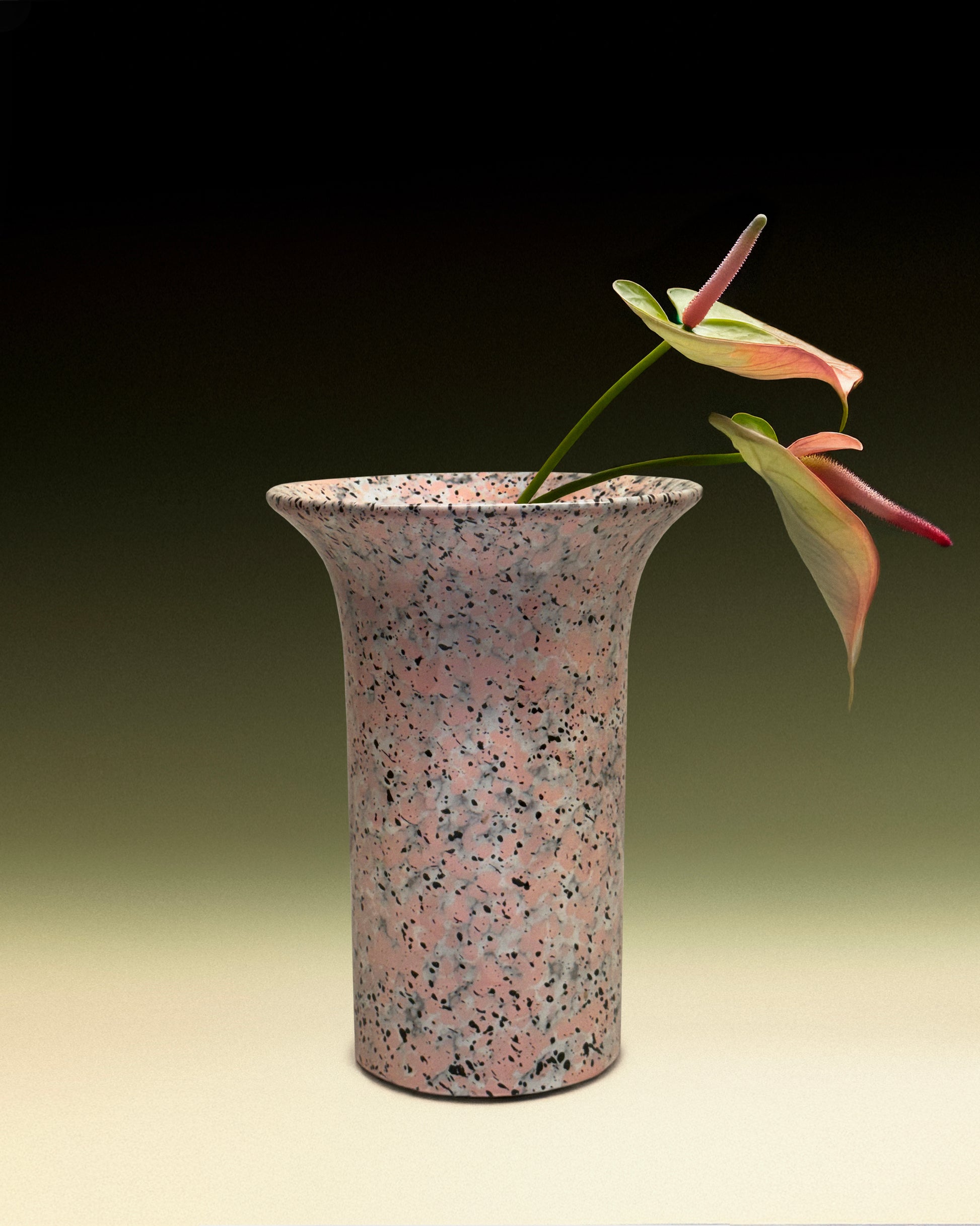 Aleyè Nomade No. 30 - The Pink Glazed Vase
