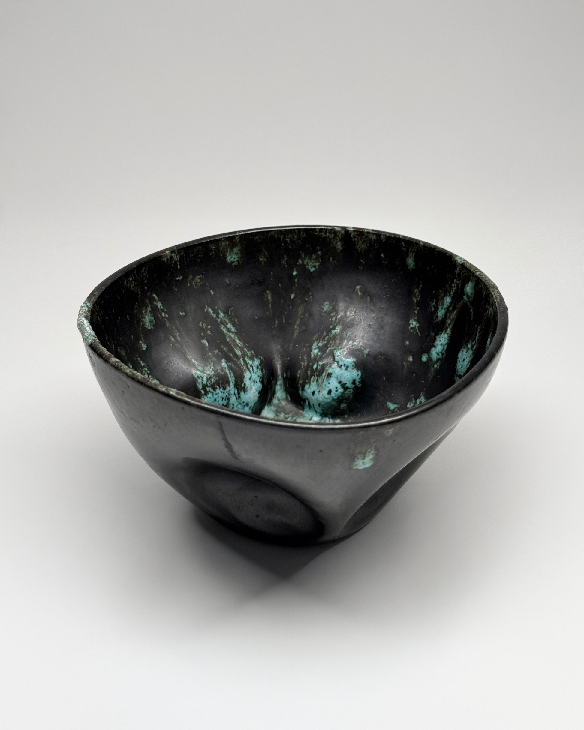 Aleyè Nomade No. 32 - The Emerald Lava Bowl