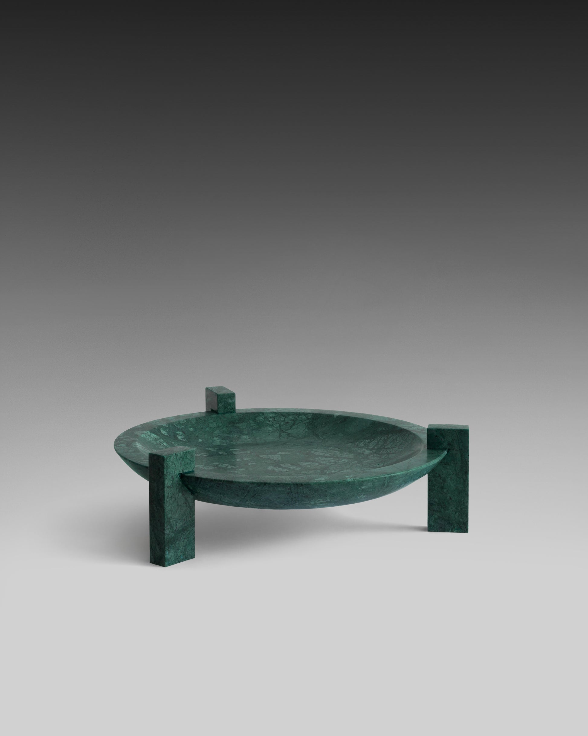 Block Stand Low by Studionudo