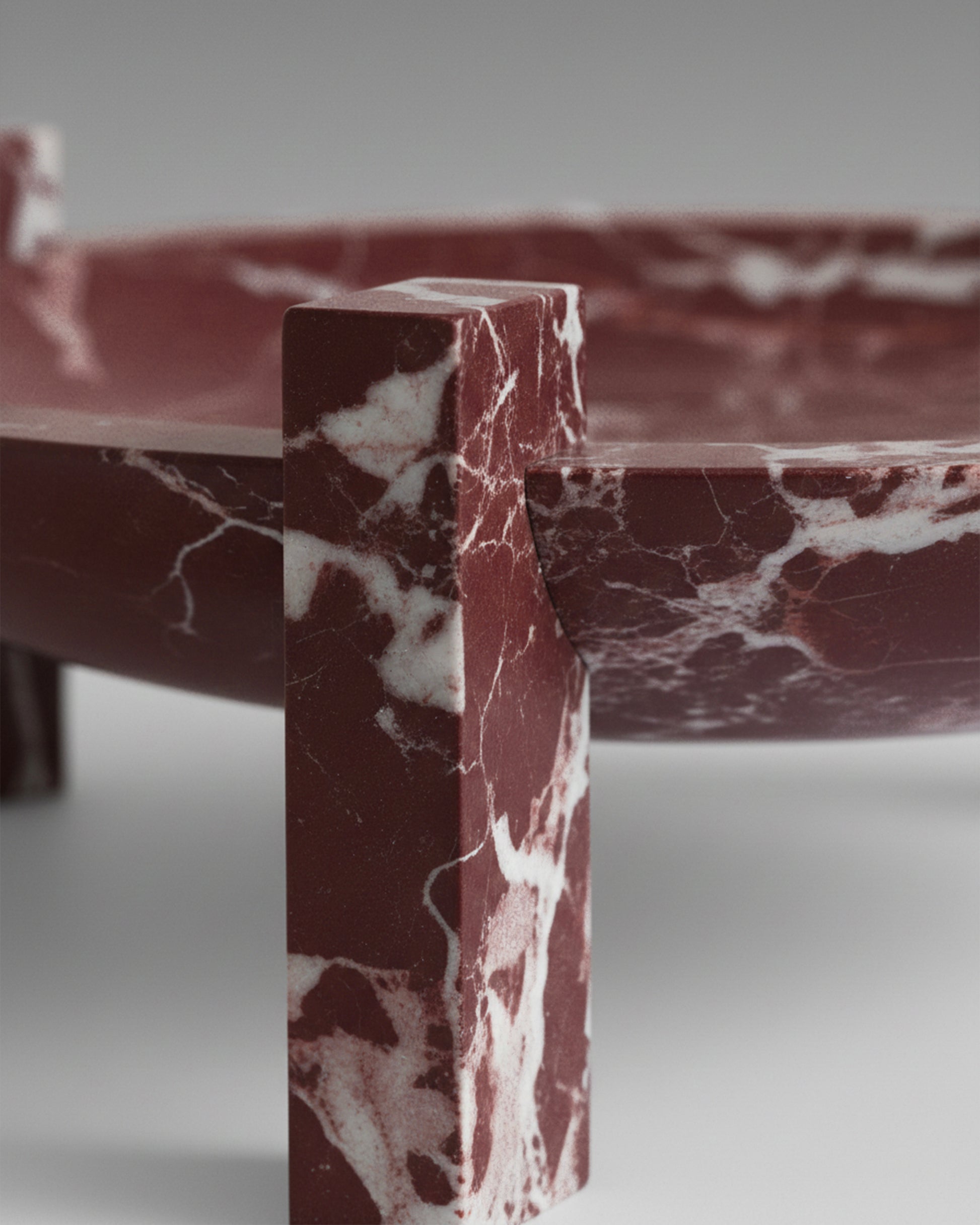 Block Stand Low by Studionudo