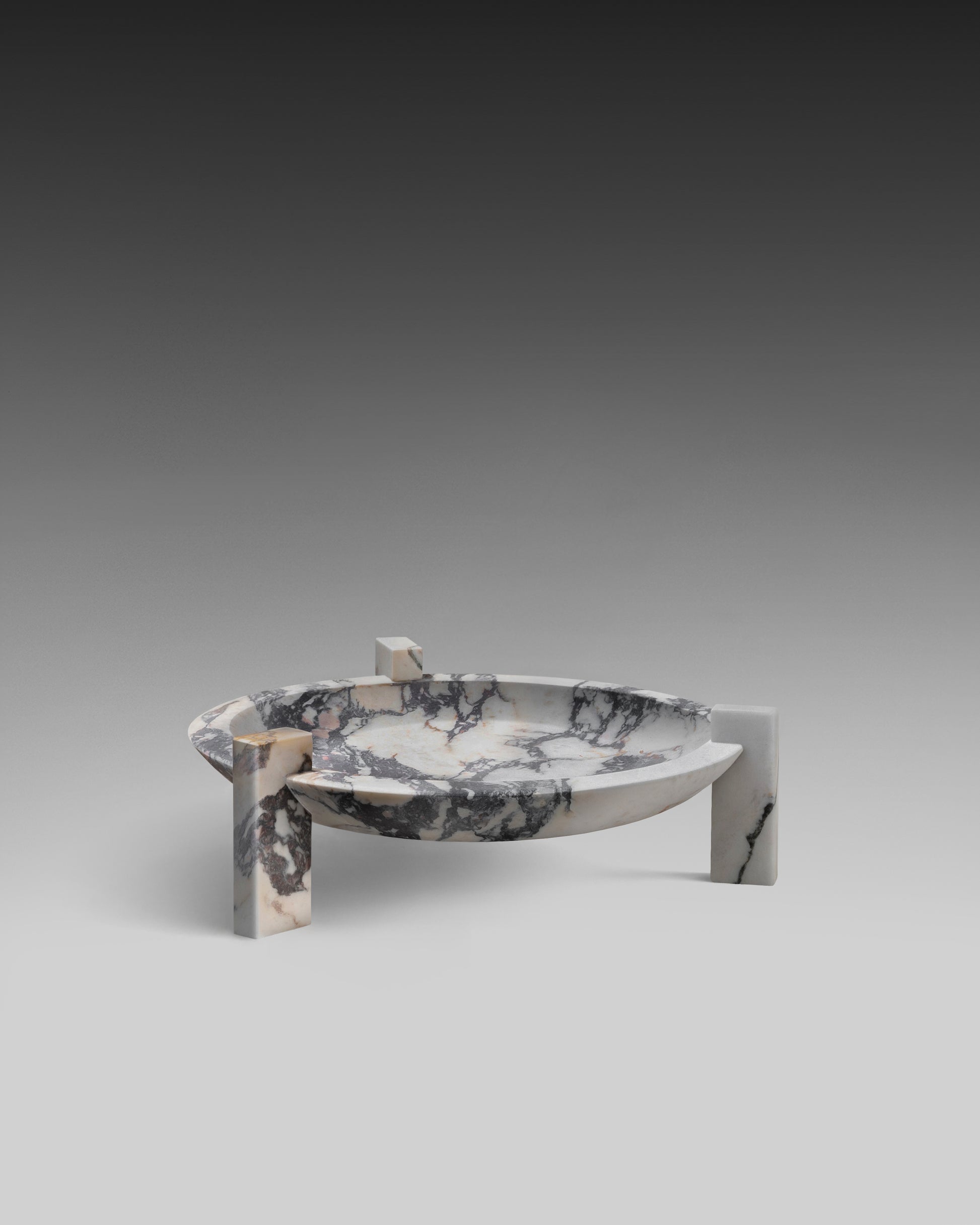 Block Stand Low by Studionudo