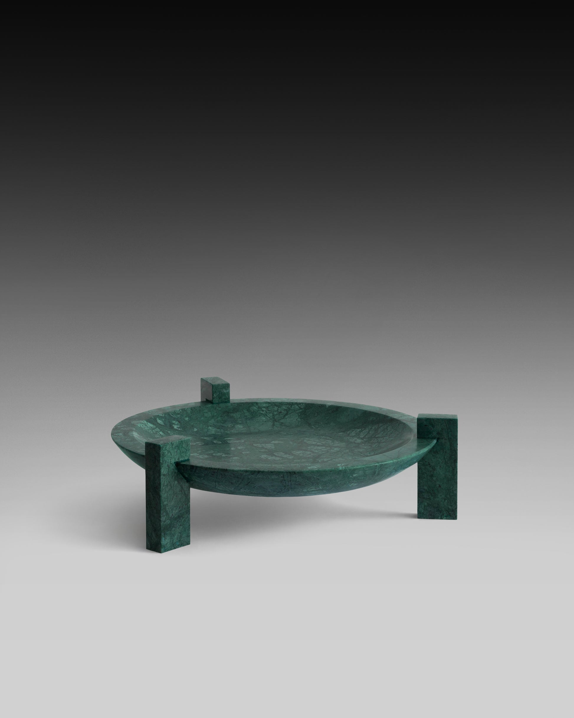 Block Stand Low by Studionudo