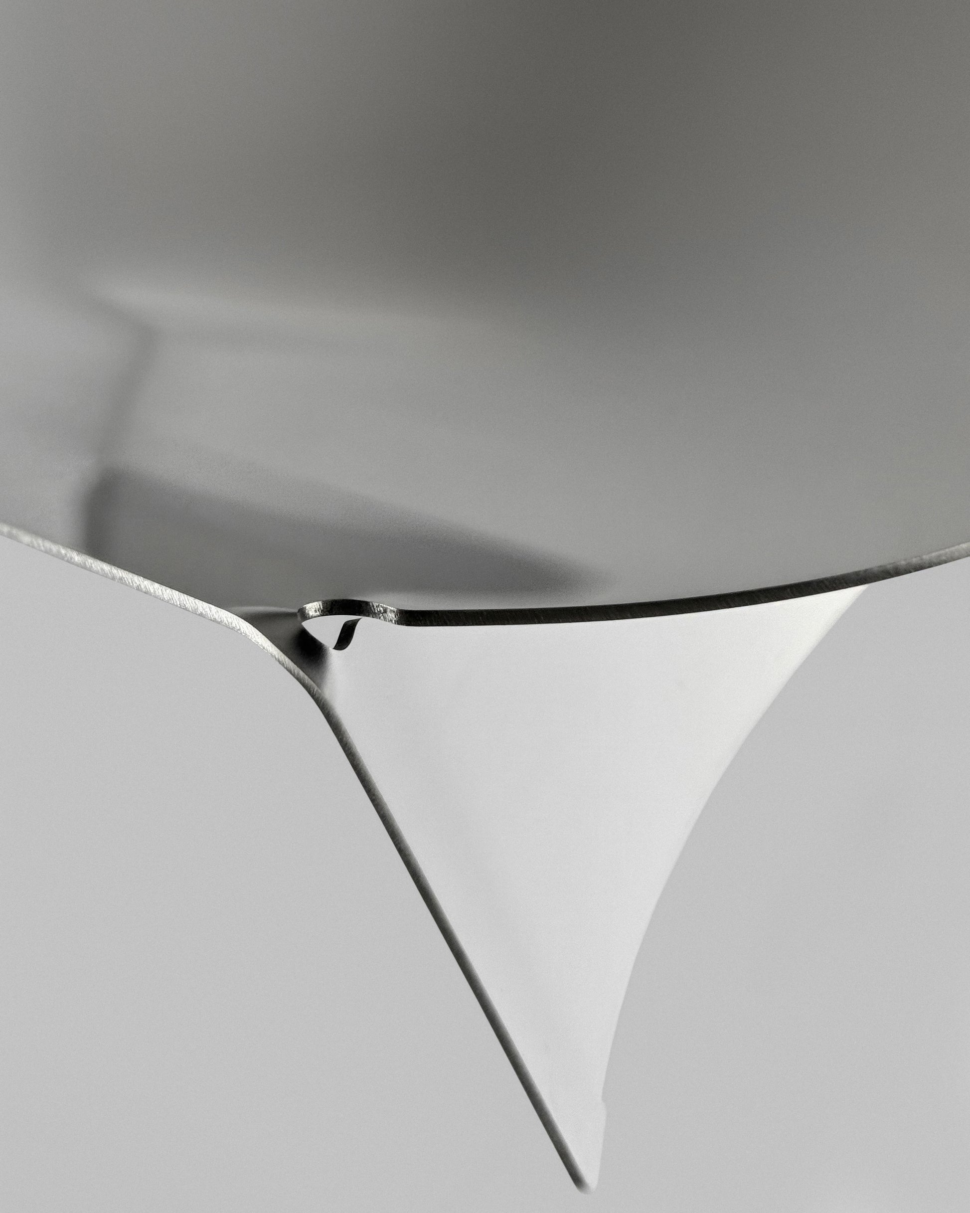 Tubular Object by Zowa in Mirror Finish